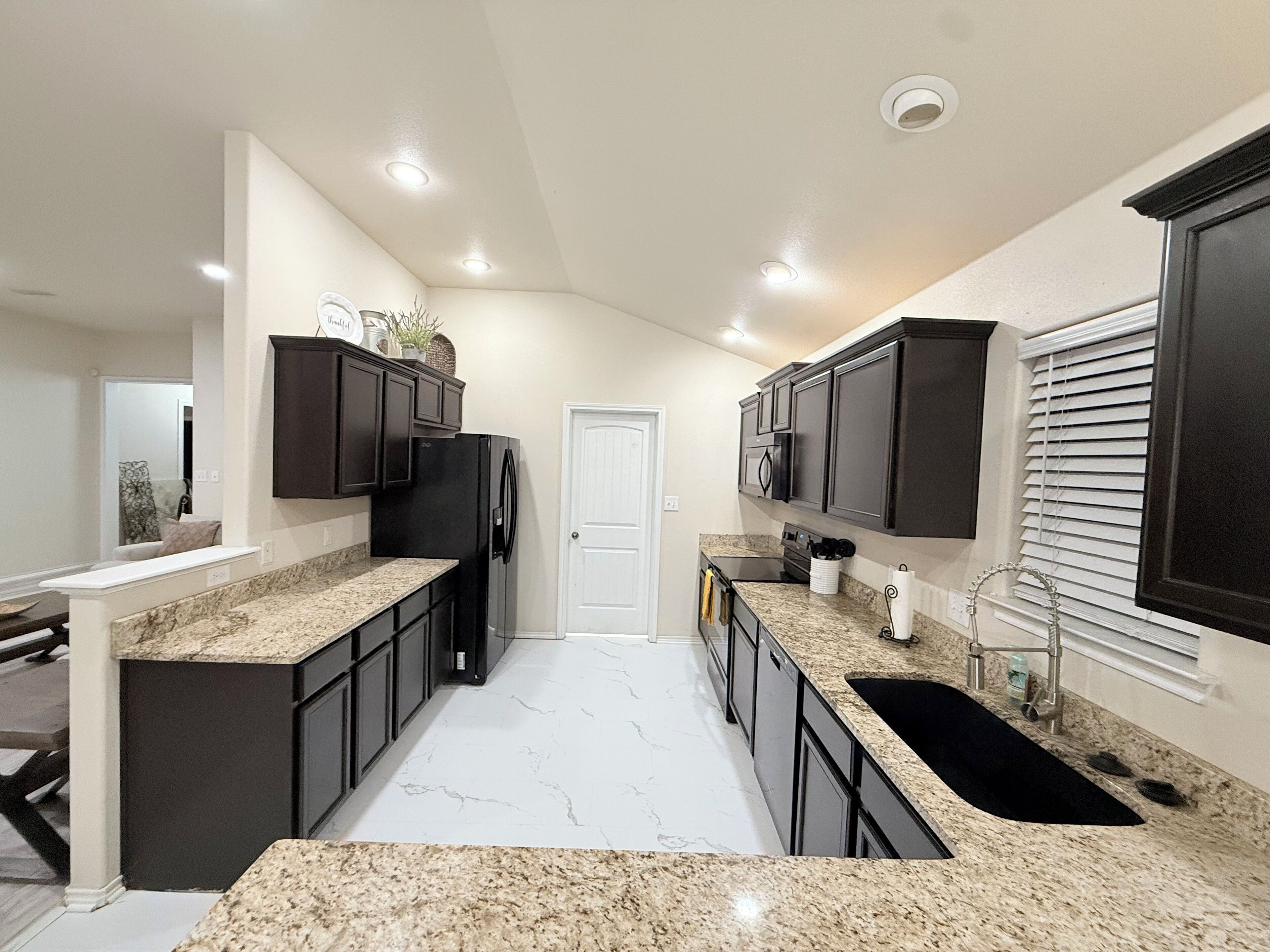 微波炉、炉灶、洗碗机