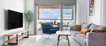 Ashdod Luxe Escape – Spacious, Stylish, with Mamád