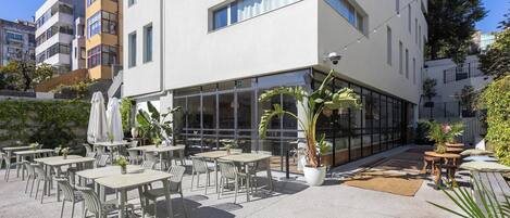 การตกแต่งภายนอก