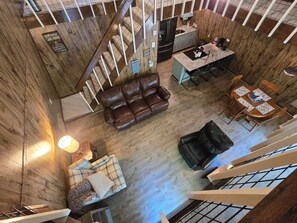 TV - Comfy & cozy A Frame 1 mile from Lake Cumberland/Jamestown Marina (Jamestown)