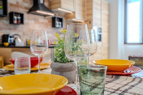 Dining - GuestHost - Milanese Mountain Escape x5 (Milano)