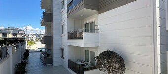 Sena Apartments/ Free Wifi, Central Location