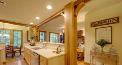 Mountain Air Country Club 2 bed/2 bath condo near Burnsville, NC