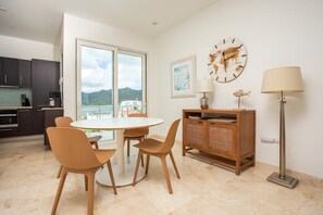 Dining - Beach Front Condo   AMAZING PLACE TO SPEND YOUR VACATION Unit #401 (Simpson Bay)