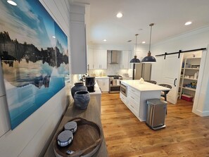 Private kitchen - Luxury 3-Level Townhome Santa Rosa Beach Florida 30A, Walk2Beach, Golf Cart,Pool (Santa Rosa Beach)