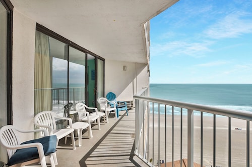 Sands Ocean Club #1134