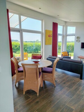 تناول الطعام