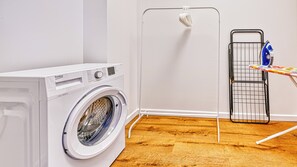 Departamento (34) | Baño | Regadera y toallas 