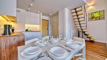 Apartment (34) | In-room dining