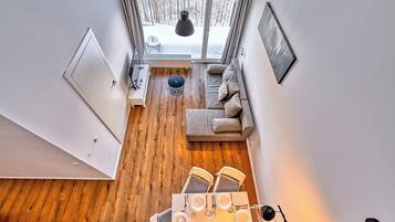 Apartment (34) | Living area | Flat-screen TV