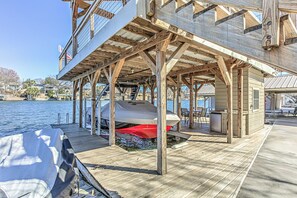 Property grounds - Deep Water Dock & Slip: Lake LBJ Getaway (Kingsland)