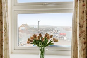 Interior - 2 Pauls Maltings - sleeps 4 guests  in 2 bedrooms (Wells-next-the-Sea)