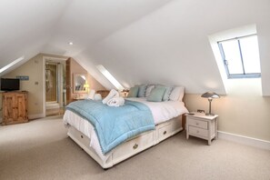 4 Schlafzimmer, Bügeleisen/Bügelbrett, WLAN