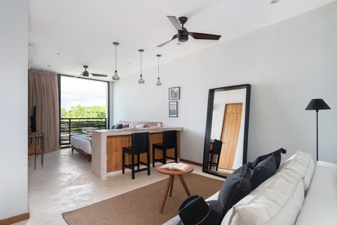 Fernseher, Stereoanlage