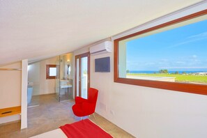 4 bedrooms, iron/ironing board, travel cot, free WiFi - Villa Pigna di Caltagiruni | Scopello | Sea-view suite | Lush gardens | Private. (Castellammare del Golfo)