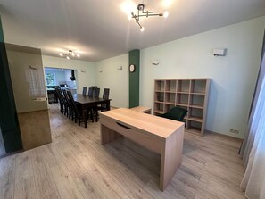 Dining - Peace and quiet near Liège (Herstal)