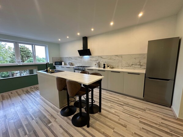 Fridge, microwave, oven, stovetop - Peace and quiet near Liège (Herstal)