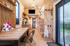 Interior - Tiny House 'Ingo John Vanessa' with Sea View, Wi-Fi, and Air Conditioning (Sandstedt)