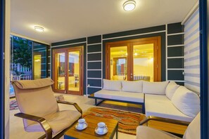 Terrace/patio - Villa Kuluhana - Three Bedroom Villa, Sleeps 6 (Kalkan Belediyesi)