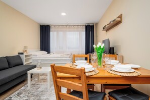 Apartament (109) | Vardagsrum | Platt-tv