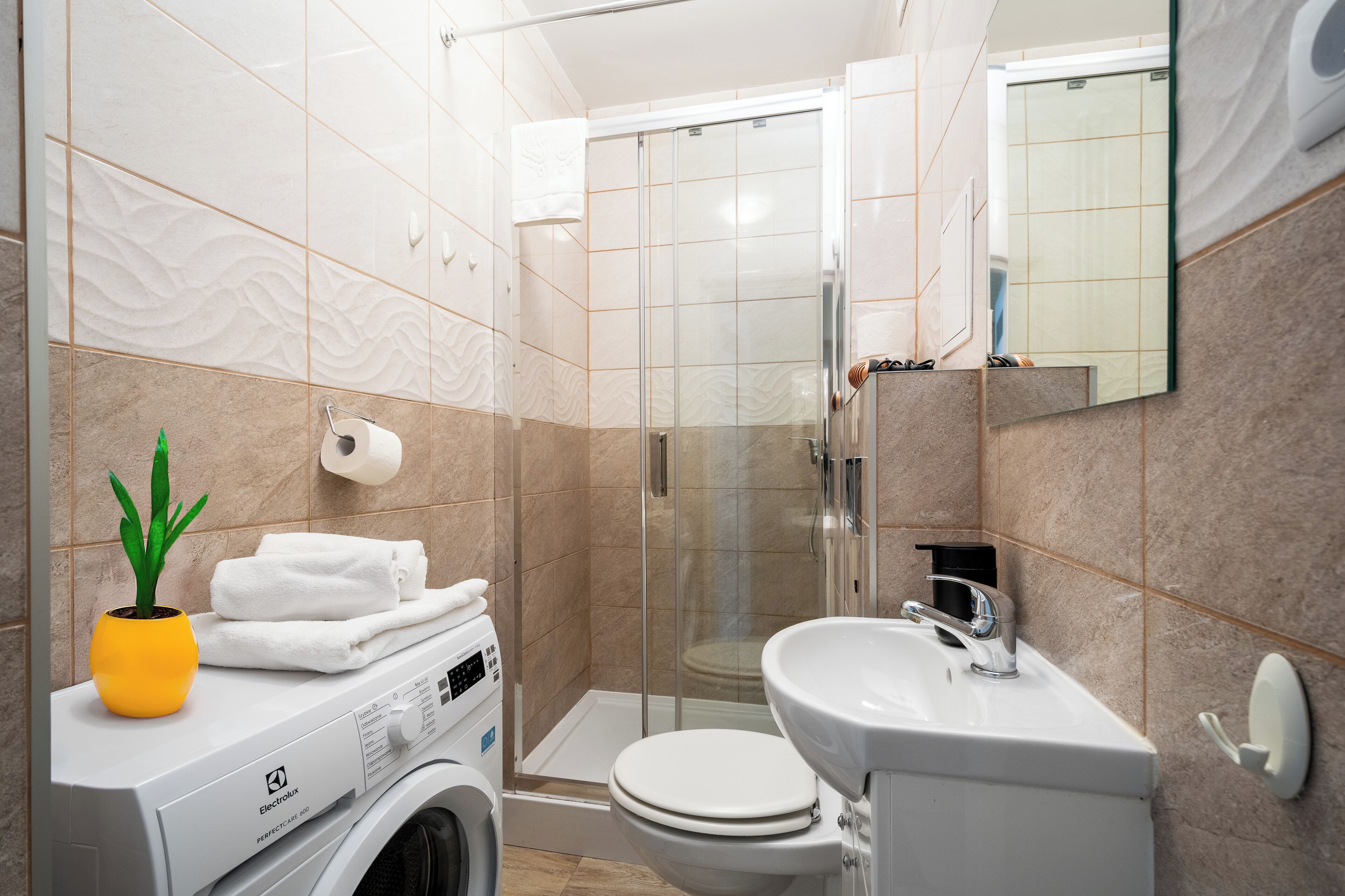 Apartament (109) | Bathroom | Shower, towels