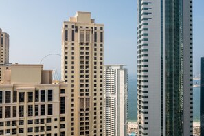 Exterior - Cheerful 2 Bedroom Marina View (Dubai)