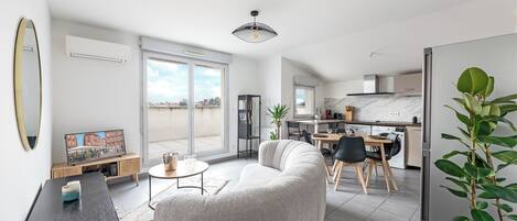 智能電視、書籍