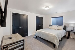 Iron/ironing board, WiFi, bed sheets - Private 1BR Lock-off Minutes to Park City & Deer Valley – Kitchen + AC (Kamas)