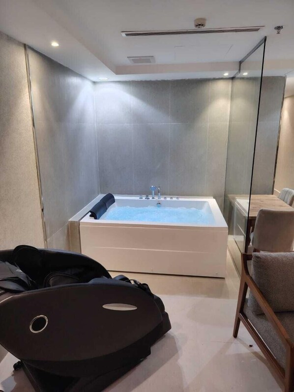 Honeymoon Studio Suite | Egyptian cotton sheets, premium bedding, down comforters, in-room safe - HAYAT ROSE AL Madinah AL Munawwarah (Madinah)