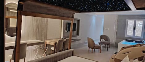 Honeymoon Studio Suite