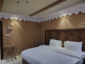 Phòng 2 giường đơn có thiết kế đặc trưng | Bộ trải giường bằng vải cotton Ai Cập, bộ đồ giường cao cấp 