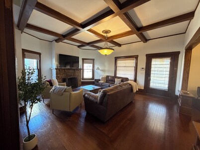 Rocking Riverside - Pool! Hot Tub!  Sauna! Pool Table! - 5 K