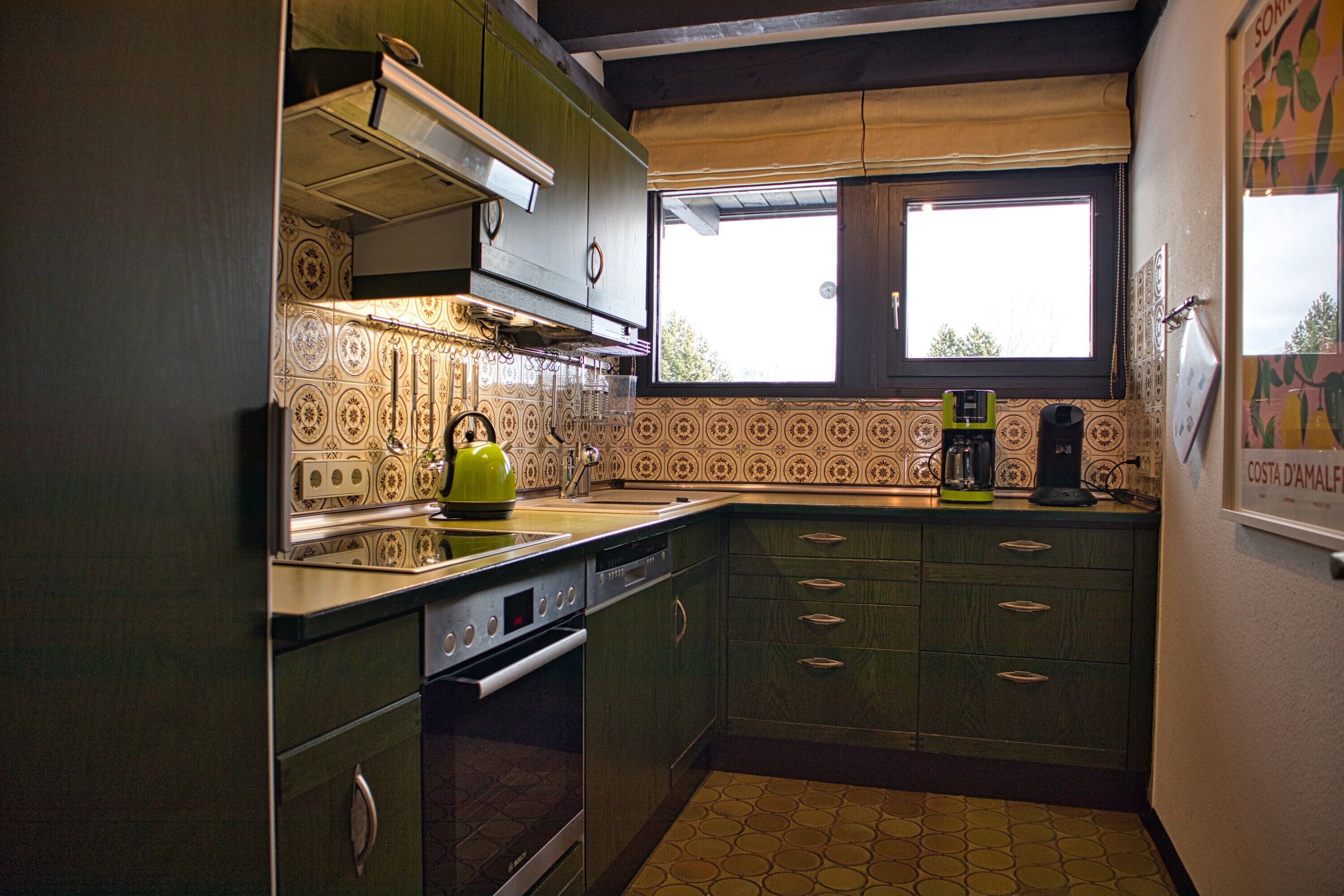 Kühlschrank, Ofen, Herdplatte, Geschirrspüler