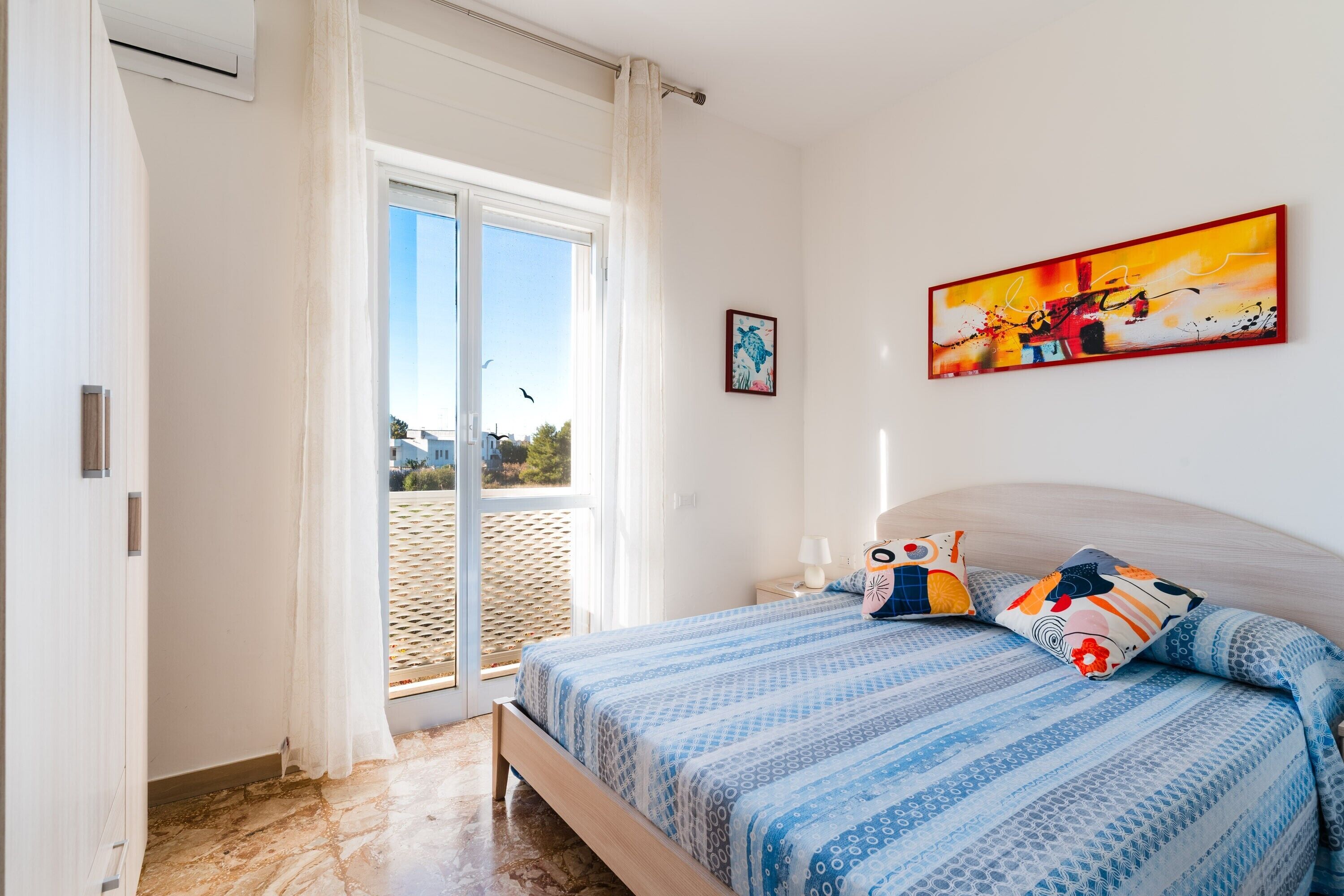 Strykjärn/strykbräda, wi-fi och sängkläder