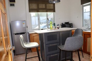 Private kitchen - Sunset view suite personal Patio wiew panoramic mountain view and sunset (Trou D'eau Douce)