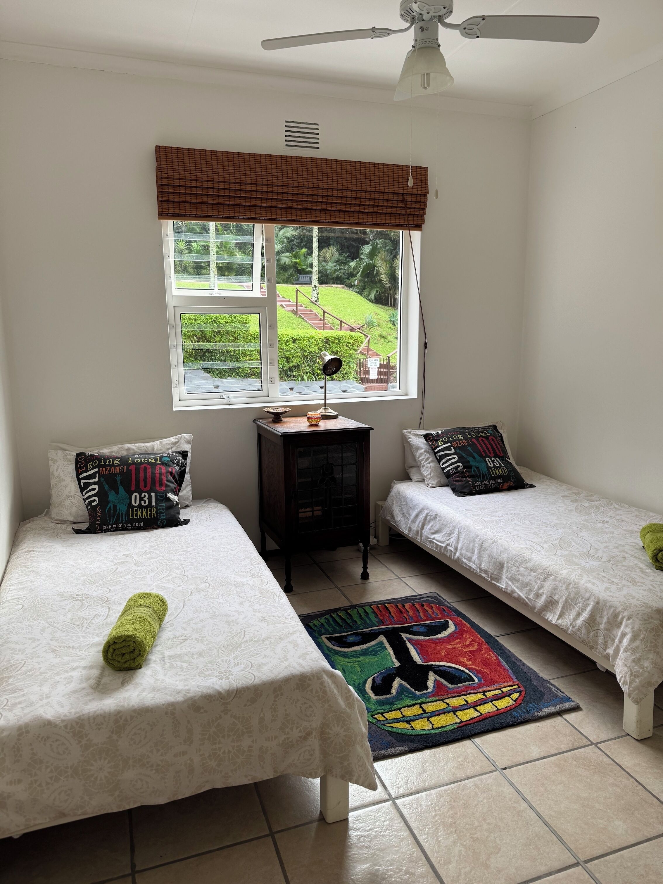 3 bedrooms, iron/ironing board, bed sheets