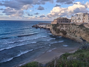 On the beach - Holiday Home 'Sicilia Biadda' with Wi-Fi and Air Conditioning (Terrasini)