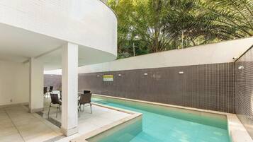 Perushuoneisto | Uima-allas | Ulkouima-allas