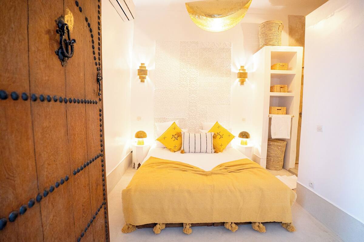 Deluxe Double or Twin Room | WiFi (free)