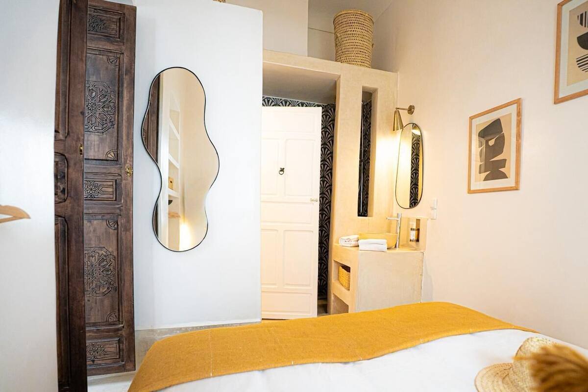 Classic Double or Twin Room | WiFi (free)