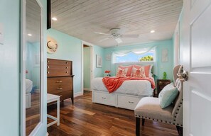 3 室のベッドルーム、アイロン / アイロン台、WiFi (無料)、ベッドシーツ