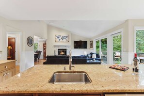 Interior - The Novel Nest at Abbey Springs (Fontana)