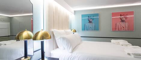 1 bedroom, iron/ironing board, internet, bed sheets