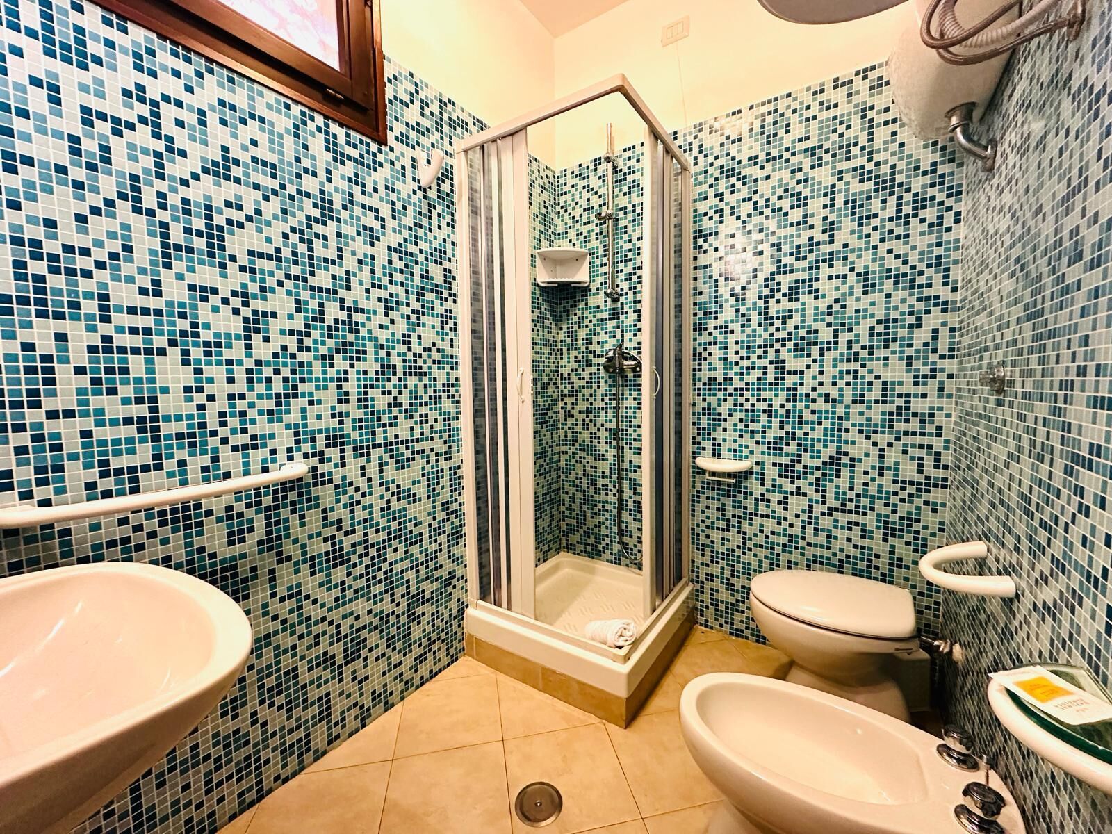 Double or Twin Room, Sea View | Bathroom | Shower, hair dryer, towels