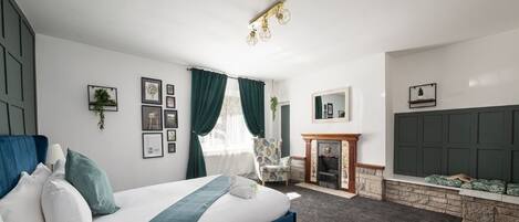 Iron/ironing board, Internet, bed sheets