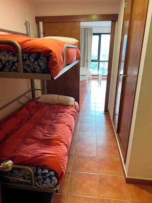 WiFi, bed sheets - Apartamento en edificio Monteoiz (Sierra Nevada)