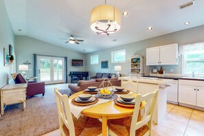 TV - Homestead Cottage < 2 Mi to Salt Creek (Dallas)