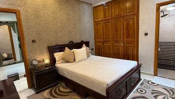 Apartment, Balcony, City View | Desk, free WiFi