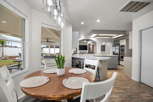 Escape to Bridgerton: Modern Amenities, Rustic Vibes, and a Peaceful Setting.