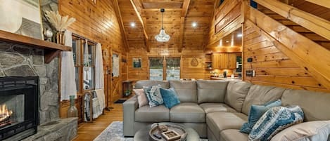 Smart TV, fireplace, DVD player, offices